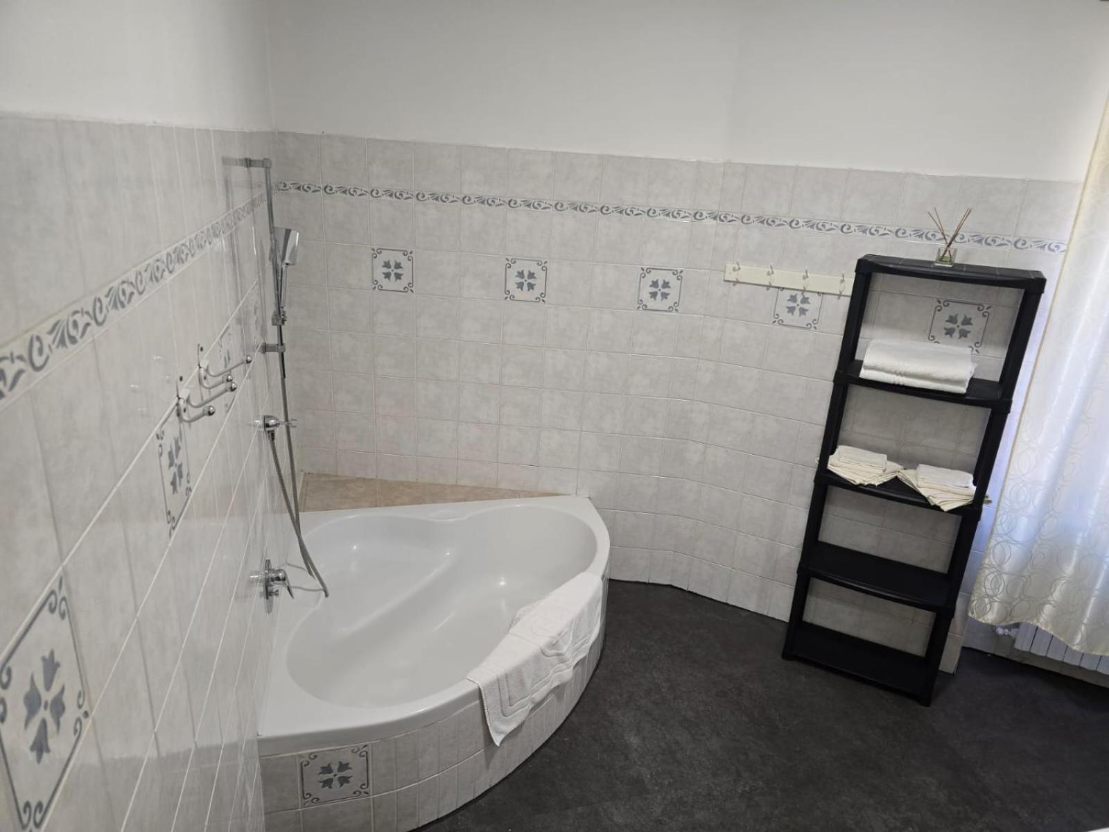Home Anisia Paderno d'Adda Bagian luar foto